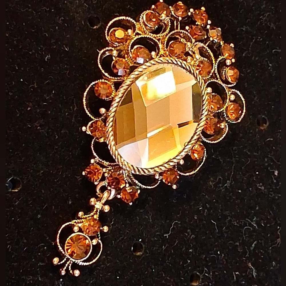 Vintage Look Elegant Goldtone Filigree Brooch With A Large 